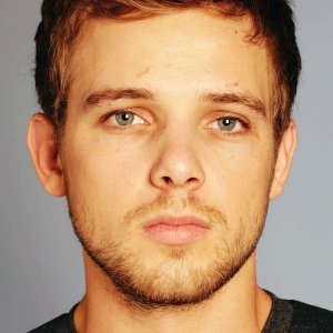 Max Thieriot.jpg