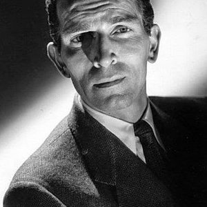 Michael Rennie.jpg