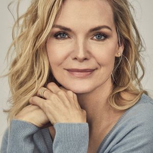 Michelle Pfeiffer.jpg