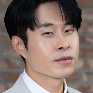 Min Do-yoon.jpg