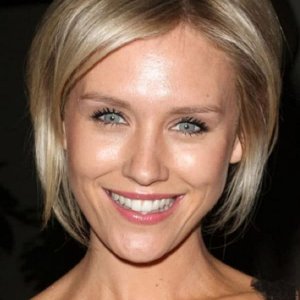 Nicky Whelan.jpg