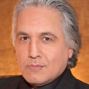 Robert Beltran.jpg