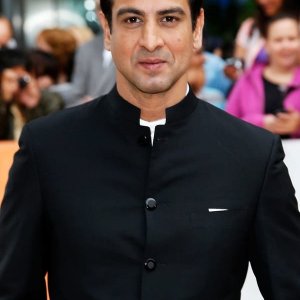 Ronit Roy.jpg