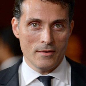 Rufus Sewell.jpg