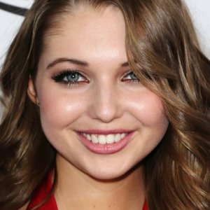 Sammi Hanratty.jpg