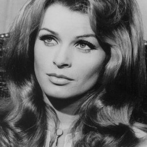 Senta Berger.jpg