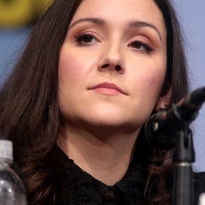 Shannon Woodward.jpg