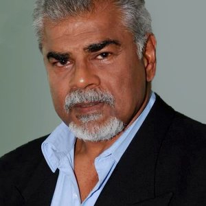 Sharat Saxena.jpg