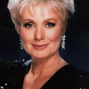 Shirley Jones.jpg