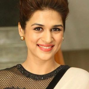 Shraddha Das.jpg