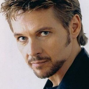 Stephen Nichols.jpg