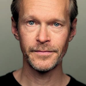 Steven Mackintosh.jpg