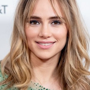 Suki Waterhouse.jpg