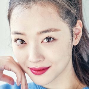 Sulli.jpg