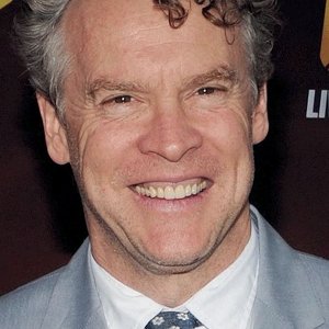 Tate Donovan.jpg