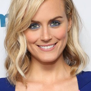 Taylor Schilling.jpg