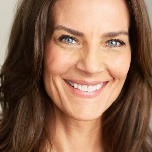 Terry Farrell.jpg