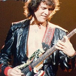 Trevor Rabin.jpg