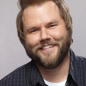 Tyler Labine.jpg