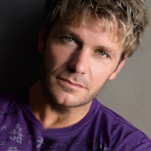 Vic Mignogna.jpg