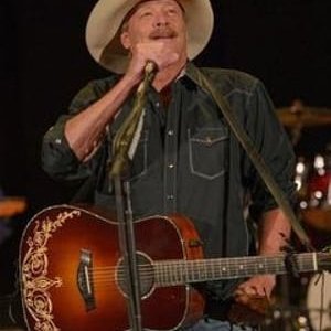 Alan Jackson Small Town Southern Man - 2018高清海报.jpg