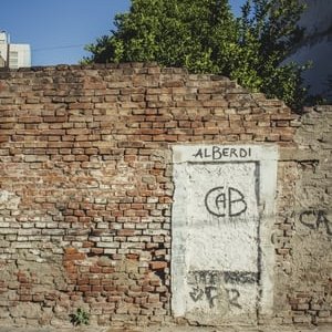 Alberdi, a neighborhood that fights back - 2018高清海报.jpg