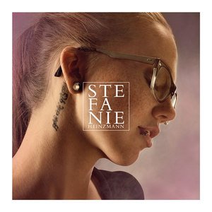 Stefanie Heinzmann2012《Stefanie Heinzmann (Deluxe Edition)》专辑封面图片.jpg