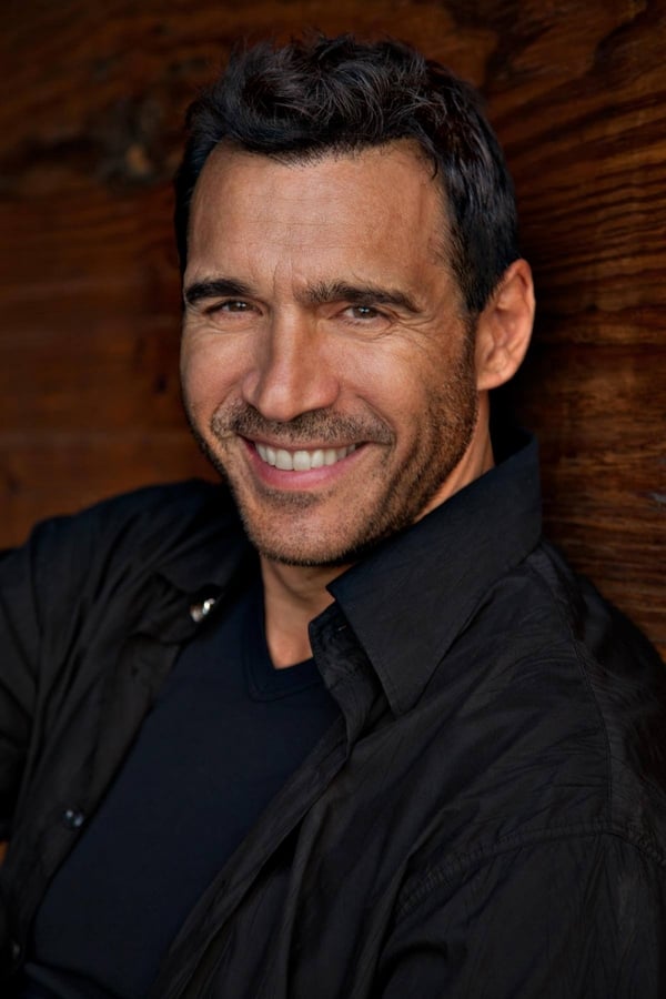 Adrian Paul.jpg