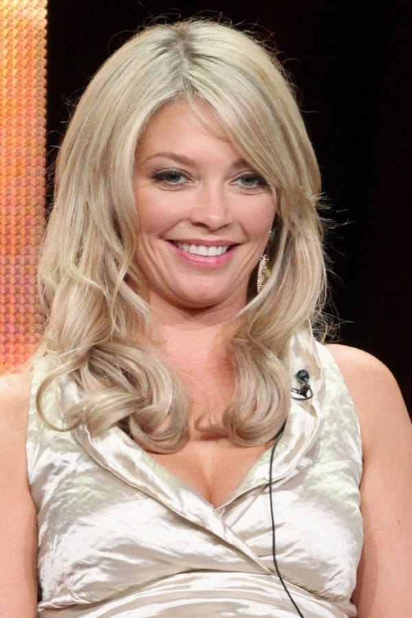 Amanda Detmer.jpg