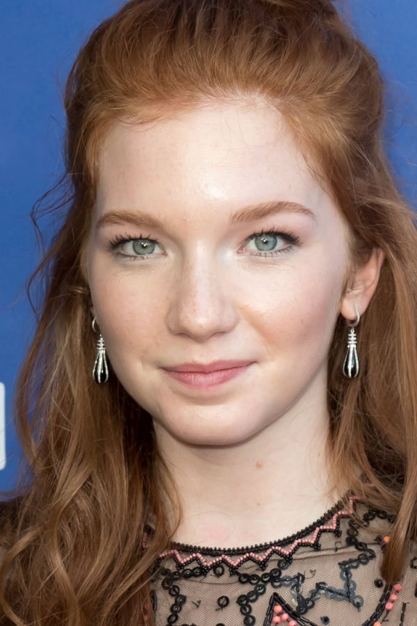 Annalise Basso.jpg