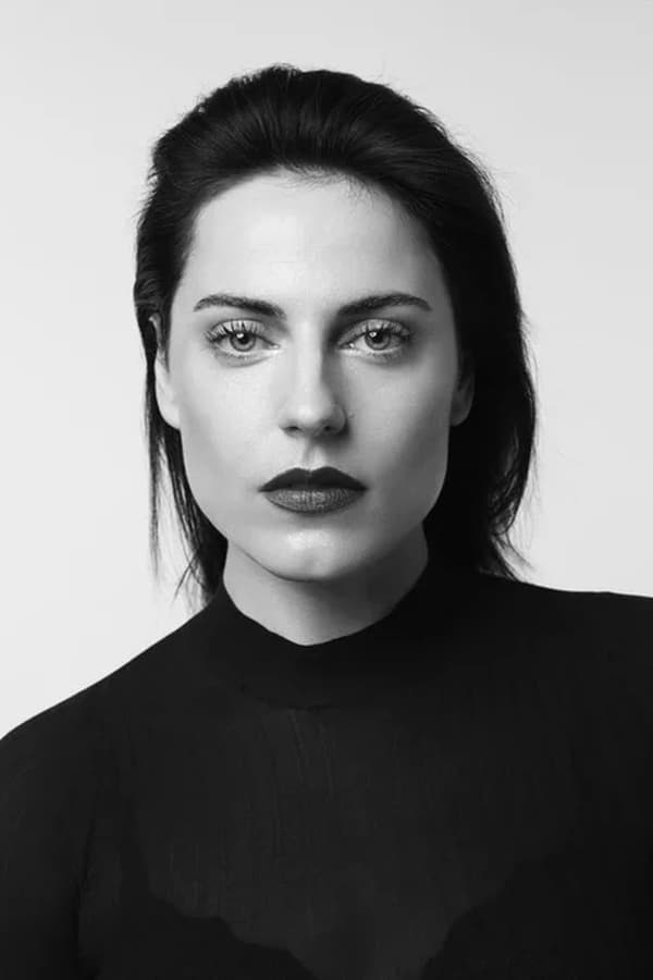 Antje Traue.jpg