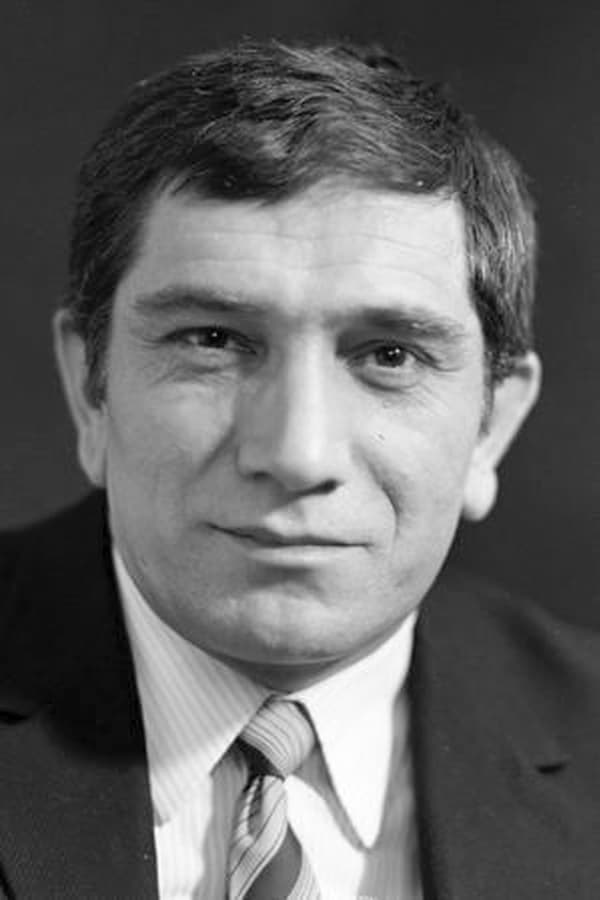 Armen Dzhigarkhanyan.jpg