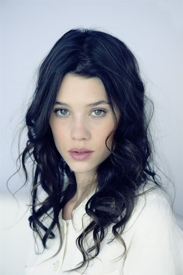 Astrid Bergès-Frisbey.jpg