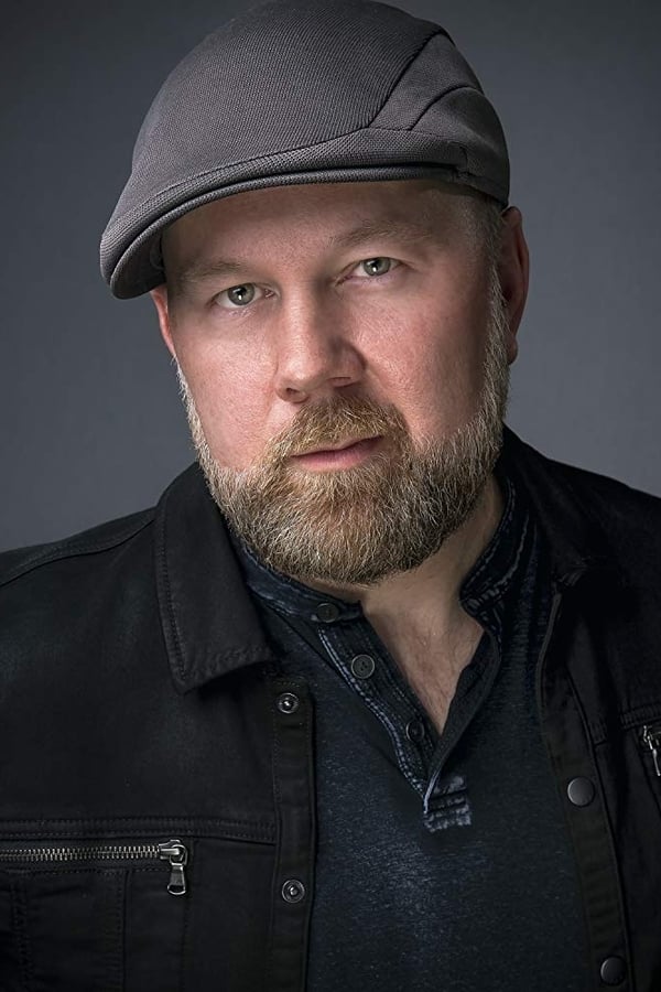 Christopher Sabat.jpg