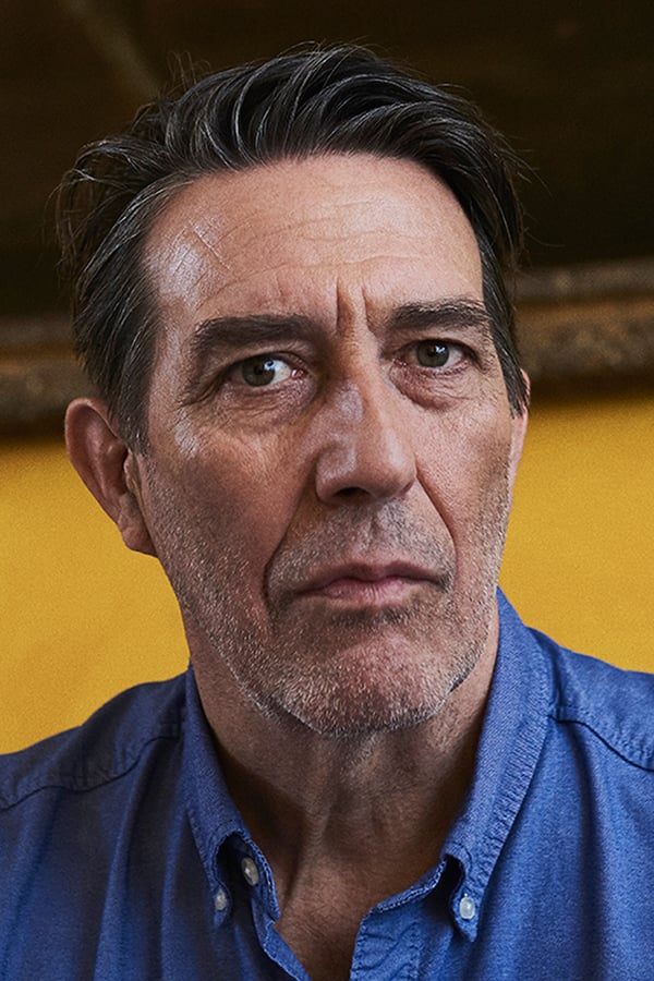 Ciarán Hinds.jpg