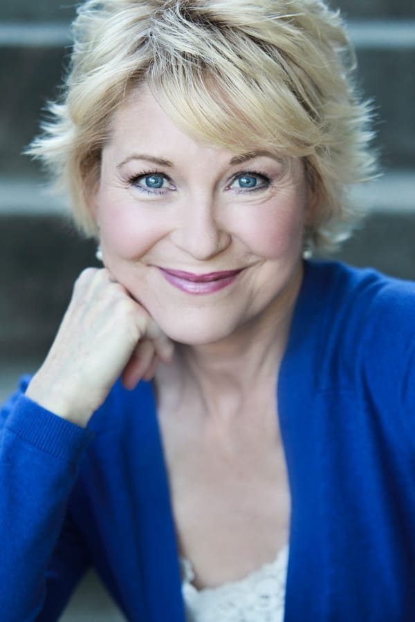 Dee Wallace.jpg