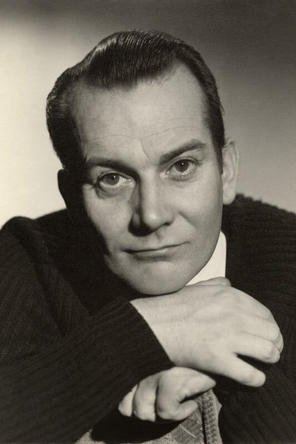 Denholm Elliott.jpg