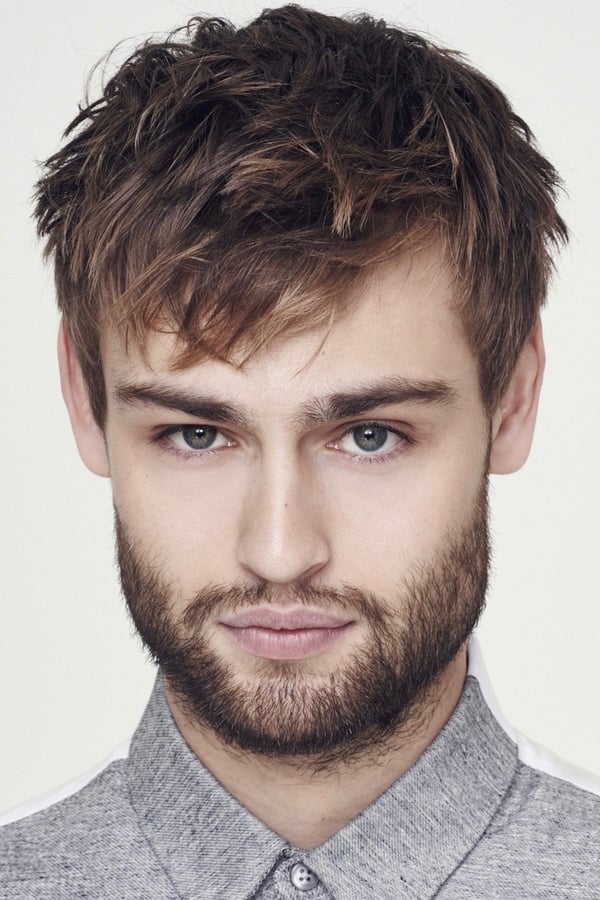 Douglas Booth.jpg