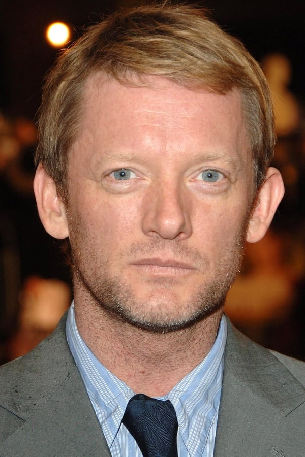 Douglas Henshall.jpg