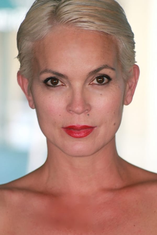 Elizabeth Gracen.jpg