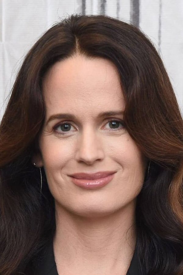 Elizabeth Reaser.jpg