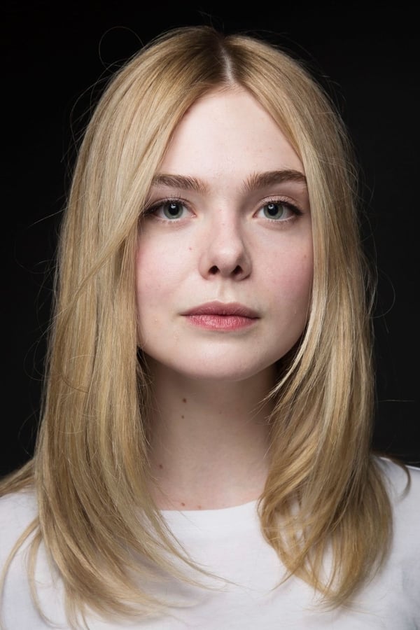 Elle Fanning.jpg