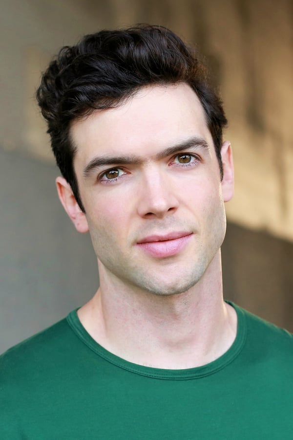 Ethan Peck.jpg