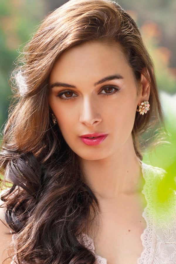 Evelyn Sharma.jpg