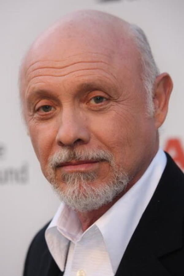 Héctor Elizondo.jpg