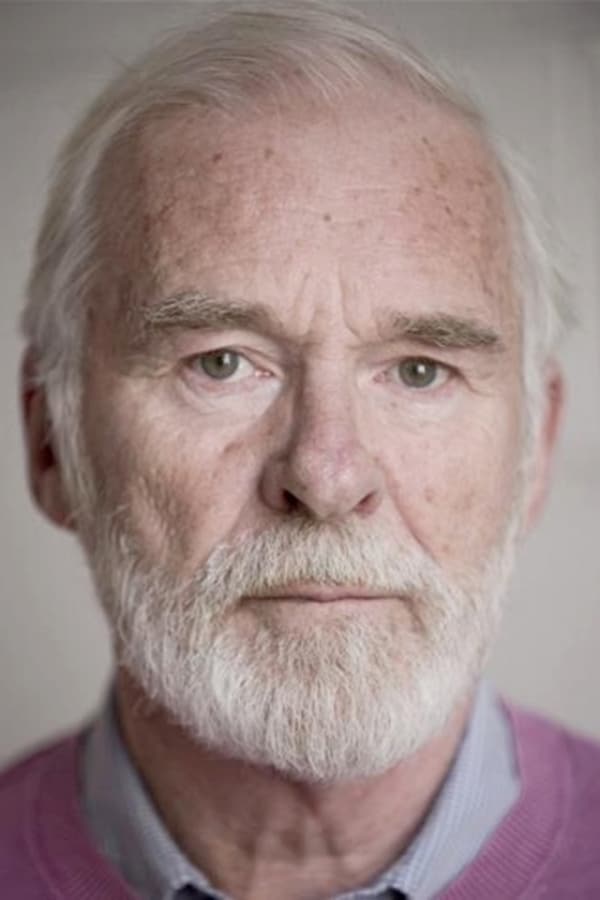 Ian McElhinney.jpg