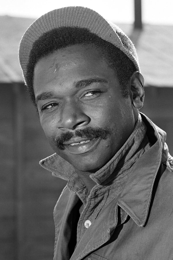 Ivan Dixon.jpg