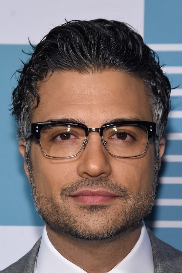 Jaime Camil.jpg