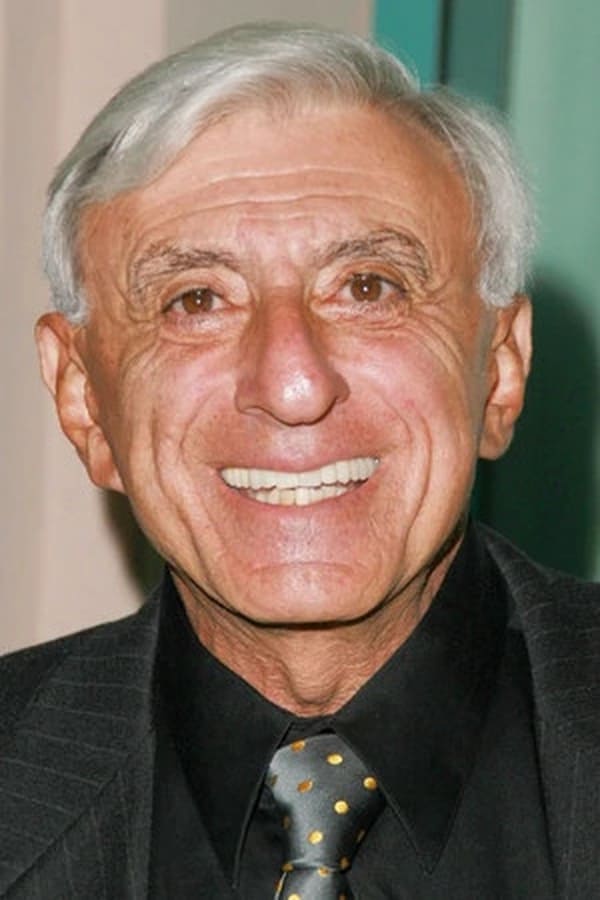 Jamie Farr.jpg