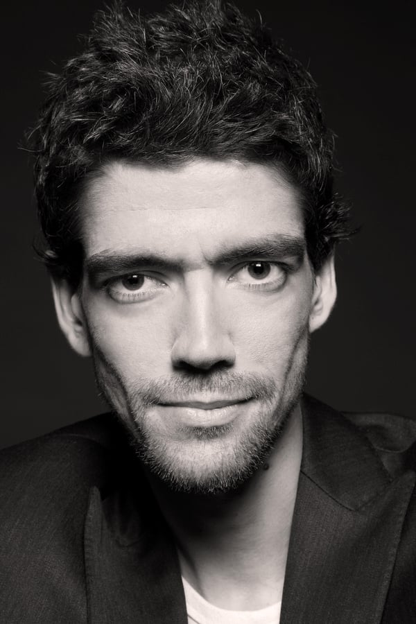 Javier Botet.jpg